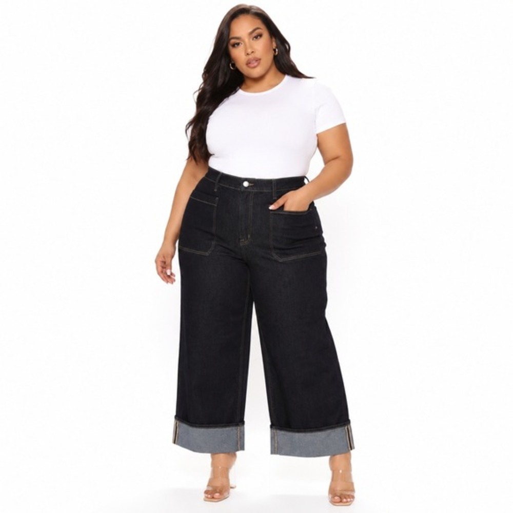 Studio Blue Womens High Rise Wide Leg Crop Jeans Indigo Rinse Size 33 NWT
